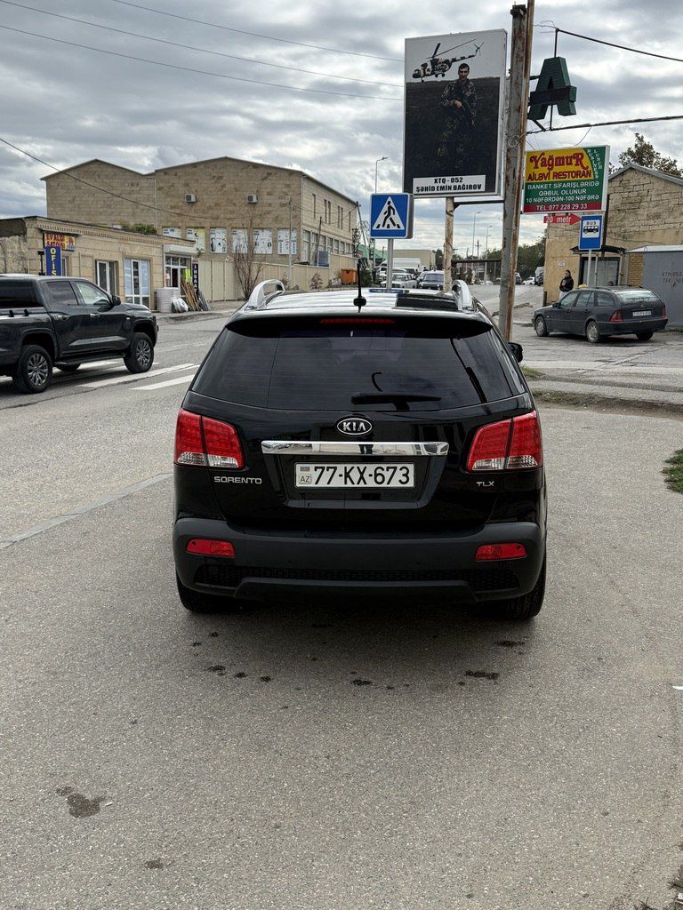 Kia Sorento, 2.0 L, 2011 il, 300 000 km 77-KX-673 — Avtomobillər, Bakı (4)
