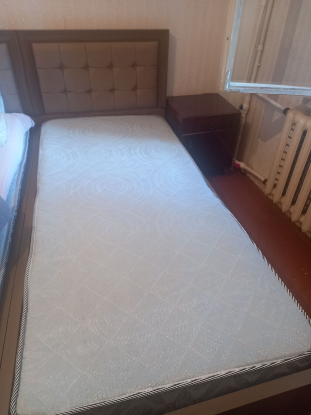 İşlənmiş, Təknəfərlik çarpayı, Bazasız, Matras ilə, Siyirməsiz — Yataqlar, Bakı (2)