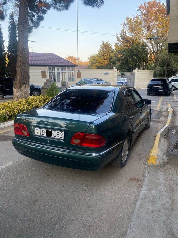 Mercedes E 200, 2.0 L, 1996 il, 555 500 km — Avtomobillər, Sumqayıt (2)