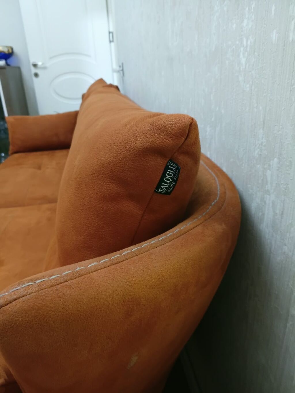 Divan Saloglu mebelden alinib. Acilmir baza yoxdur.ela veziyyetde — Divanlər, Bakı (4)