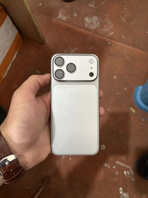 IPhone 15 Pro Max, 256 GB, Natural Titanium, Simsiz şarj, Face ID — Bakı
