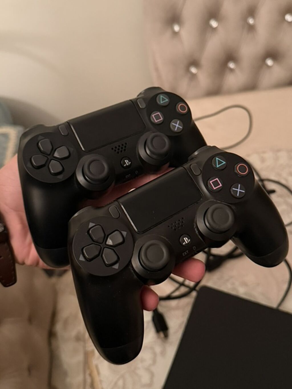 Sony PlayStation 4 Slim 1tb 2 ədəd orginal pult verilir ustada olmayıb — Oyun konsolları, Sumqayıt (3)
