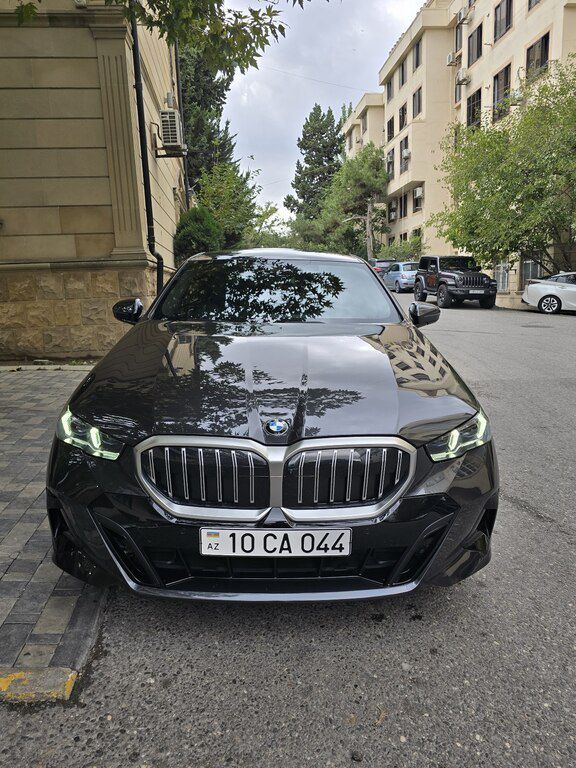 BMW 530, 2.0 L, 2025 il, 12 700 km 10-CA-044 — Avtomobillər, Bakı (8)
