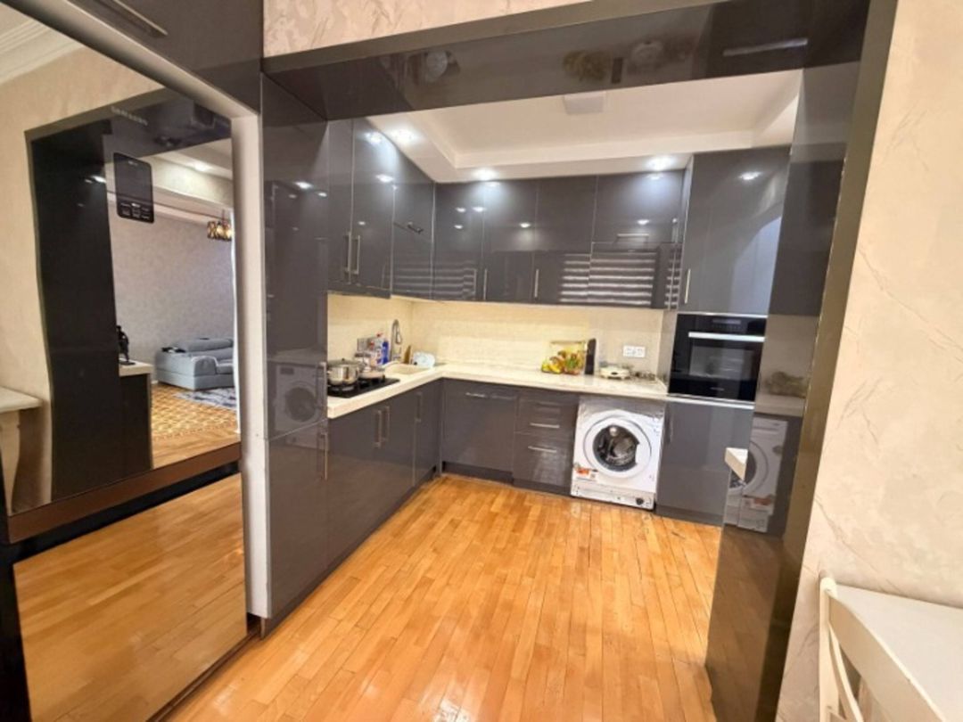 Satılır 4 otaqlı köhnə tikili 120 m² — Mənzil, Bakı (7)