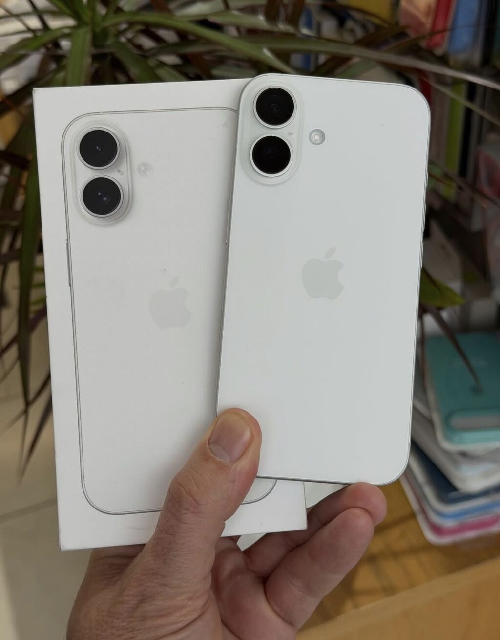IPhone 16, 128 GB, Ağ, Zəmanət, Simsiz şarj, Face ID — Apple iPhone, Bakı