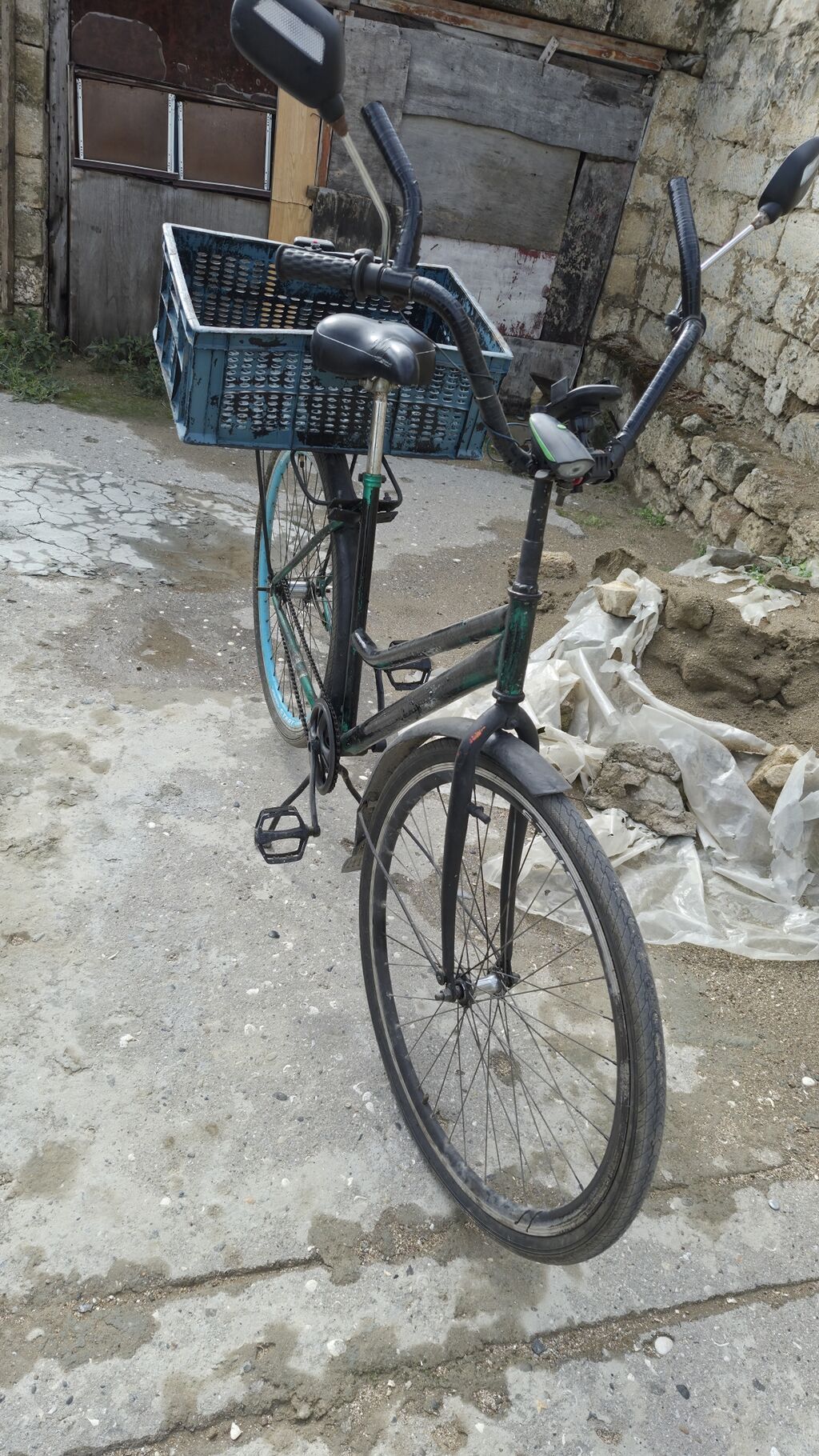 Yükdaşıma üçün praktik şəhər velosipedi - Ön tərəfdə iri plastik — Yol velosipedləri, Digah