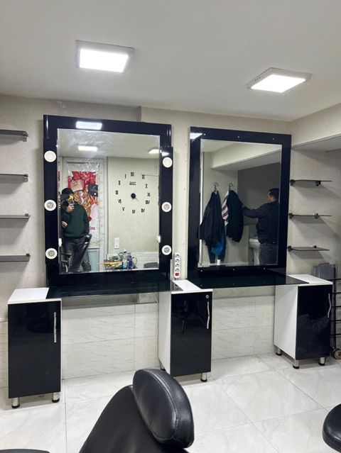 Salon üçün iki postlu bərbər/vizaj güzgü dəsti - Dəst: yanaşı — Bakı