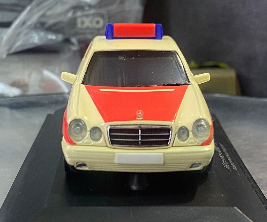 Mercedes, 1995 il, 1:43, Dəmir, Ödənişli çatdırılma — Modellar, Bakı (4)
