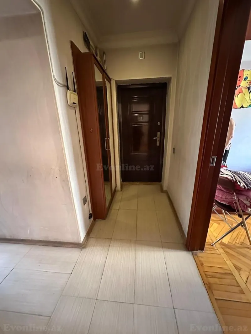 Satılır 3 otaqlı Mənzil Köhnə tikili 75 m² Bakı, Yasamal r., Nizami m — Mənzil, Bakı (6)