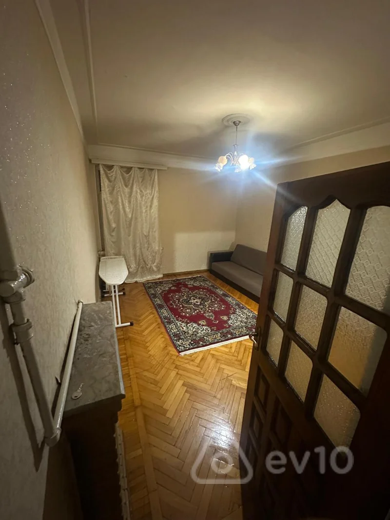 3 otaqlı mənzil, 80 m², r.rustemov — kirayə — Mənzil, Bakı