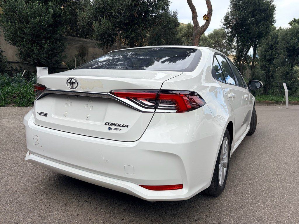 Toyota Corolla, 1.8 L, 0.85 kWh, 2025 il, yeni — Avtomobillər, Bakı (12)