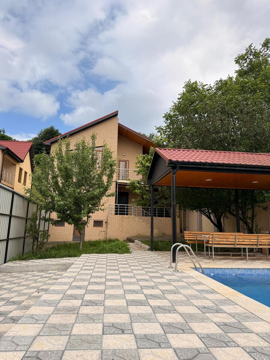 İcarəyə verilir 4 otaqlı həyət evi/bağ evi 200 m² — Ev, villa, Quba (2)