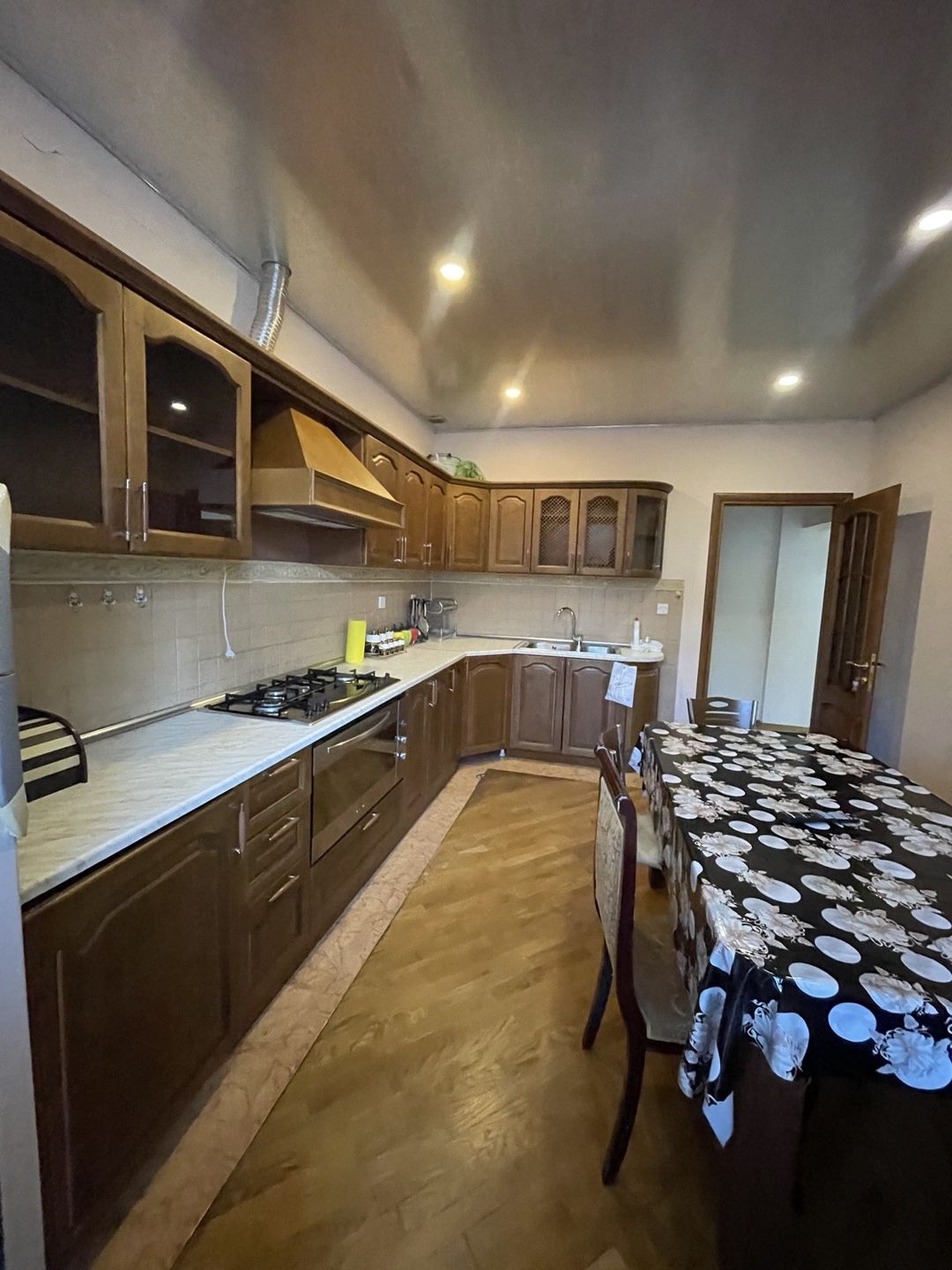 İcarəyə verilir 3 otaqlı yeni tikili 180 m² — Mənzil, Bakı (7)
