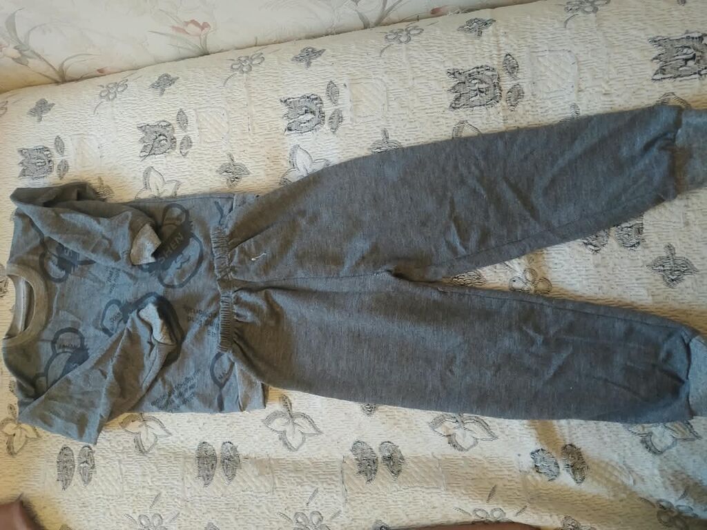 Uşaq geyim dəstləri və sviterlər tek koynek 2 azn destler 4 azn - 3 — Uşaq geyimi, Bakı (2)