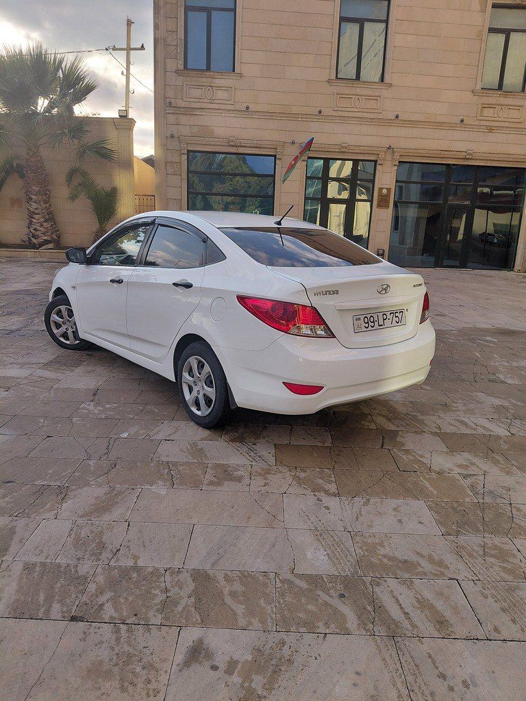Hyundai Accent, 1.4 L, 2012 il, 235 326 km 99-LP-757 — Avtomobillər, Bakı (2)