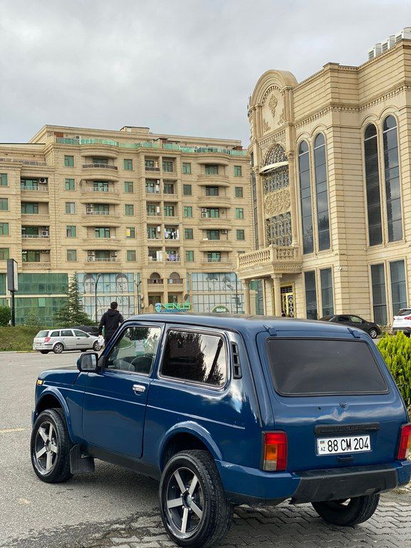 Lada (VAZ) Niva, 1.7 L, 2010 il, 230 000 km 88-CM-204 — Avtomobillər, Bakı (4)