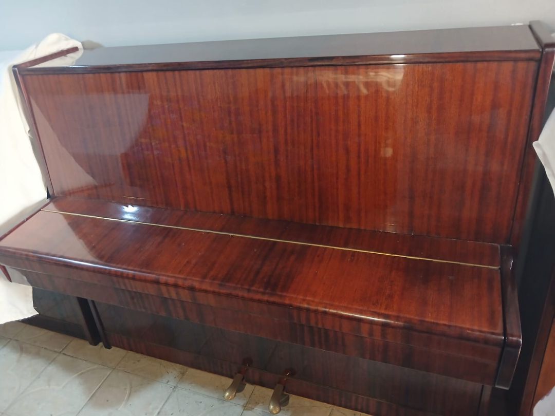 Piano — Musiqiə alətləri, Bakı