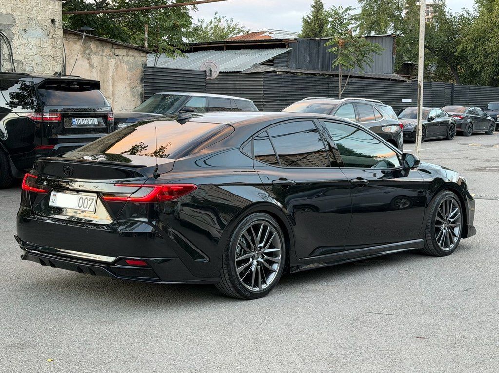 Toyota Camry, 2.0 L, 1 kWh, 2025 il, 15 000 km 77-KD-843 — Avtomobillər, Bakı (5)
