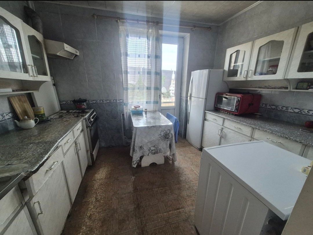 Satılır 4 otaqlı köhnə tikili 100 m² — Mənzil, Bakı (10)