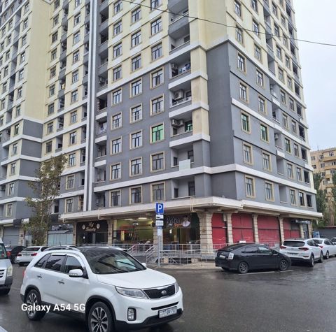 Satılır obyekt 500 m² — Bakı