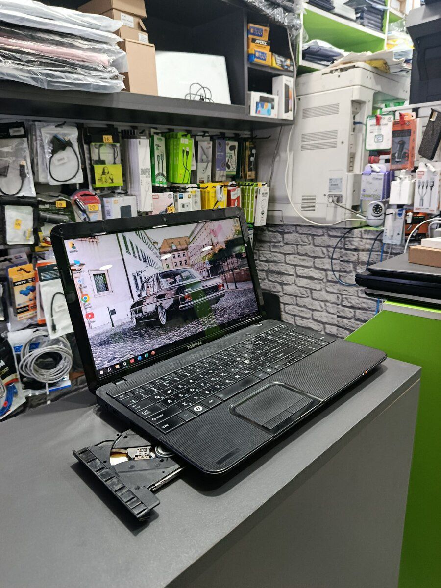 Noutbuk Toshiba — Noutbuklar, Bakı (2)