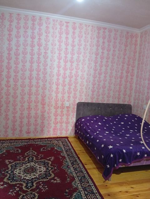 Həyət evi, Binə qəs — Bakı