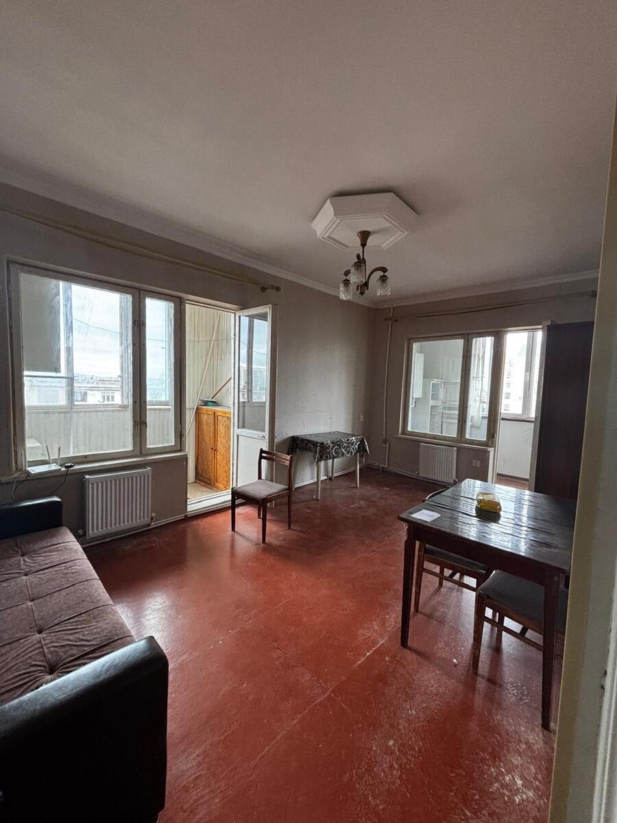 Satılır 2 otaqlı köhnə tikili 42 m² — Mənzil, Bakı