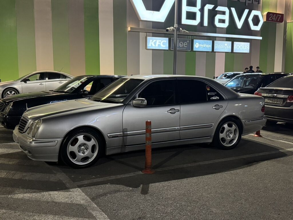 Mercedes-Benz E-Class: 2.2 l 2000 il Sedan 50-CJ-994 — Avtomobillər, Sumqayıt (3)