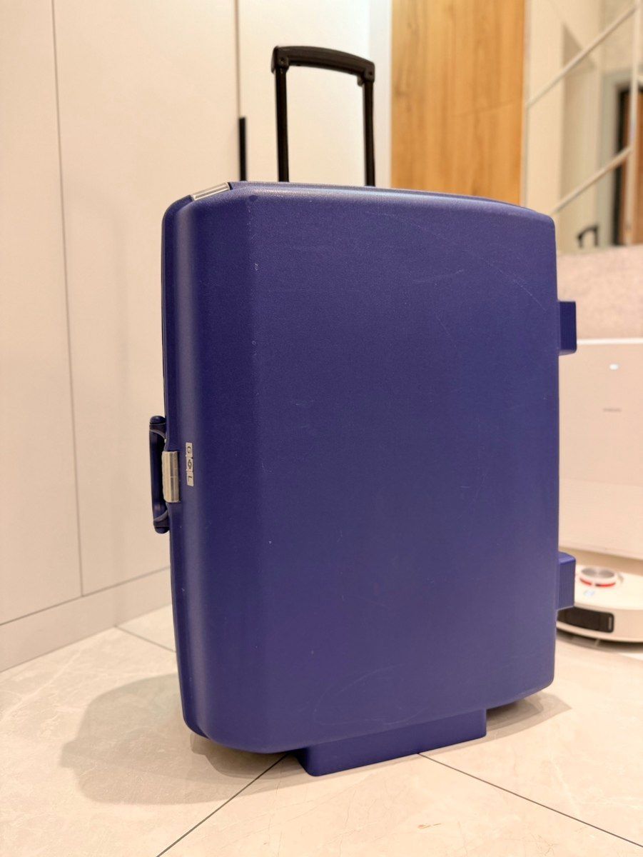 Çamadan Samsonite — Şəxsi əşyalar, Bakı