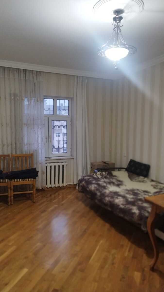 Satılır 1 otaqlı köhnə tikili 41 m² — Mənzil, Bakı (9)