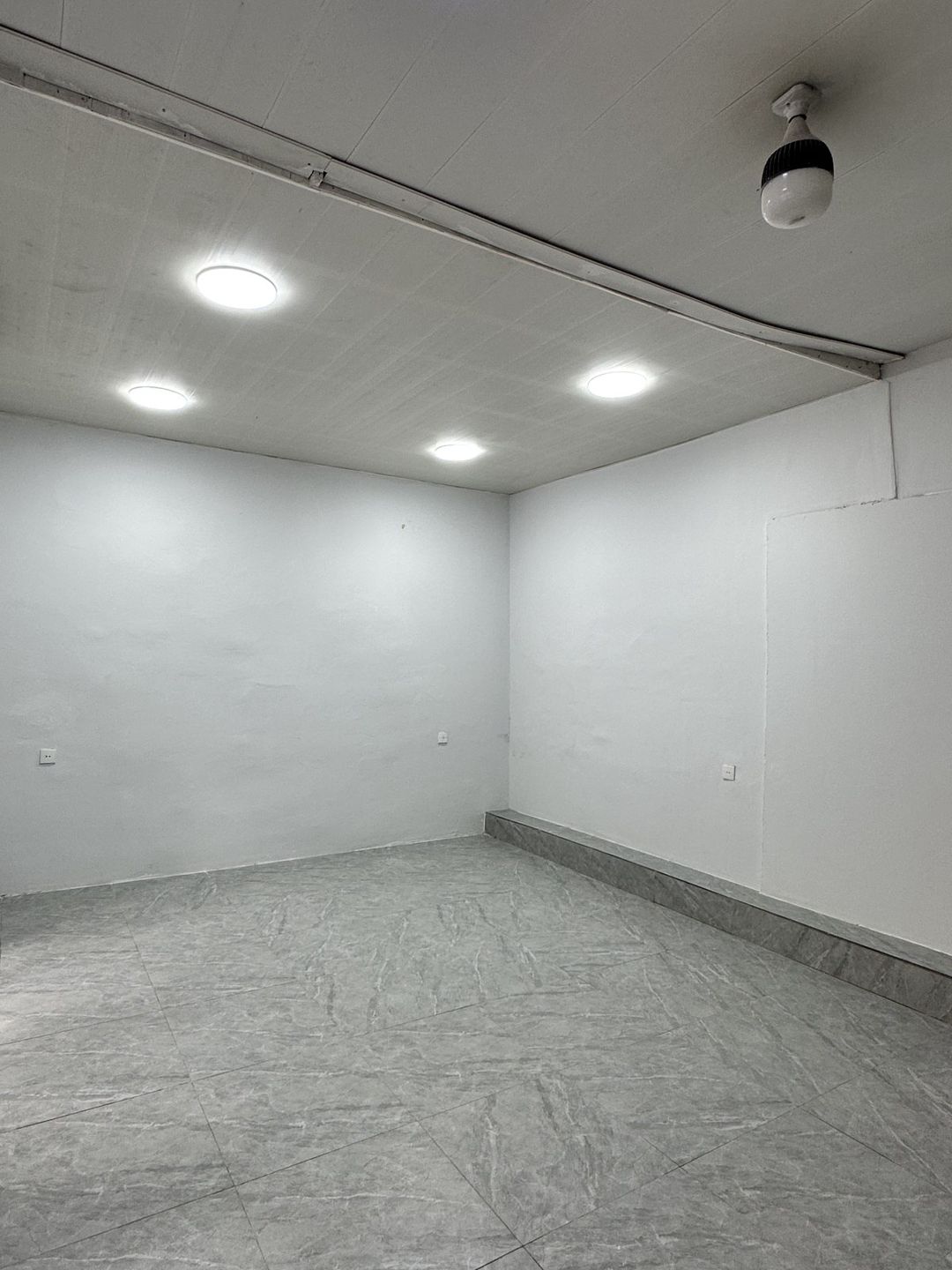 İcarəyə verilir obyekt 32.5 m² — Əmlak, Bakı (2)