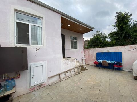 Həyət evi, Binəqədi qəs — Bakı