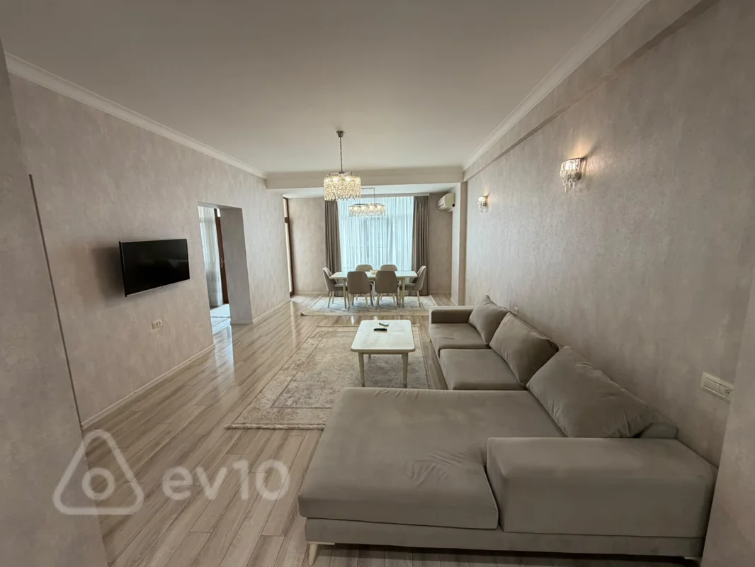 3 otaqlı mənzil, 115 m², Nəcəfqulu Rəfiyev küç. — kirayə — Bakı