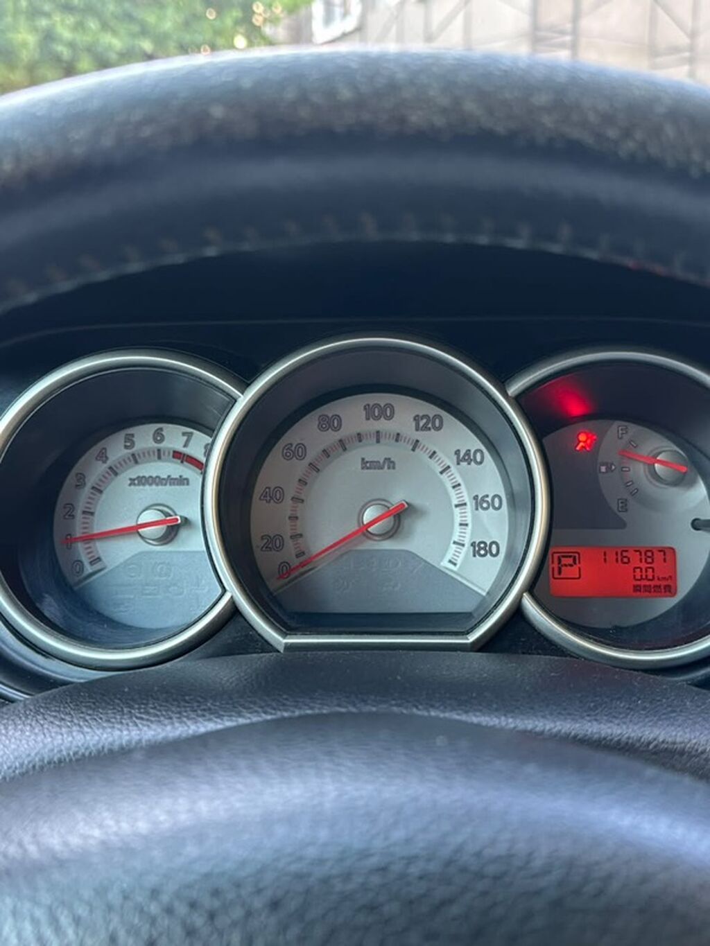 Nissan Tiida hatchback – gümüşü rəng Texniki və dizayn: - Korpus: 5 77-YV-983 — Avtomobillər, Bakı (6)