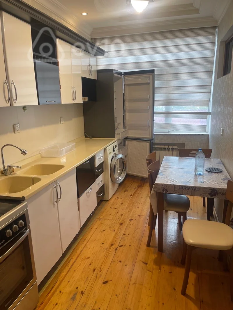 3 otaqlı mənzil, 92 m², Xətai m — kirayə — Bakı