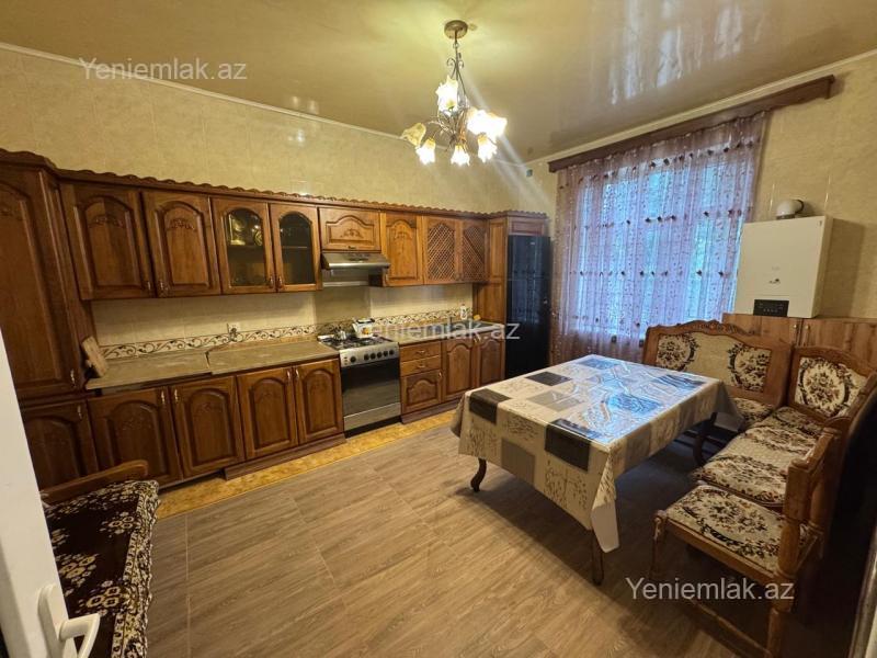 Günlük 4 otaqlı Həyət evi / Villa, 211 m², Quba — Ev, villa, Quba (10)