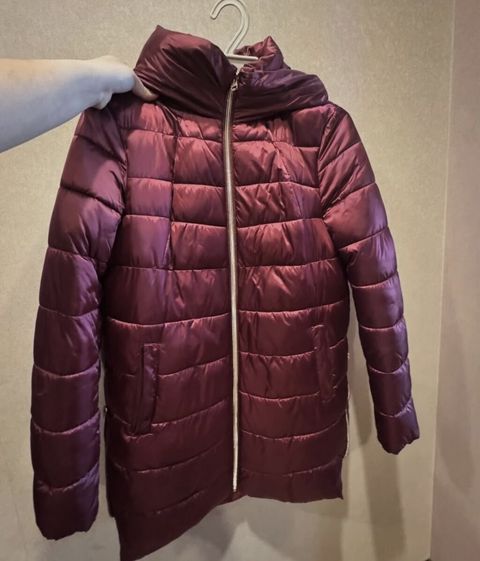 Guess original qadın kurtkası - Model: yüngül şişmə (quilted) üst — Ayan