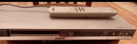 Sony markalı DVD player satılır. Model: DVP-NS67P. Tam işlək — Bakı