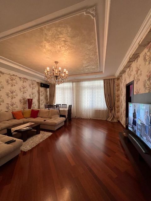 Satılır 2 otaqlı yeni tikili 120 m² — Bakı
