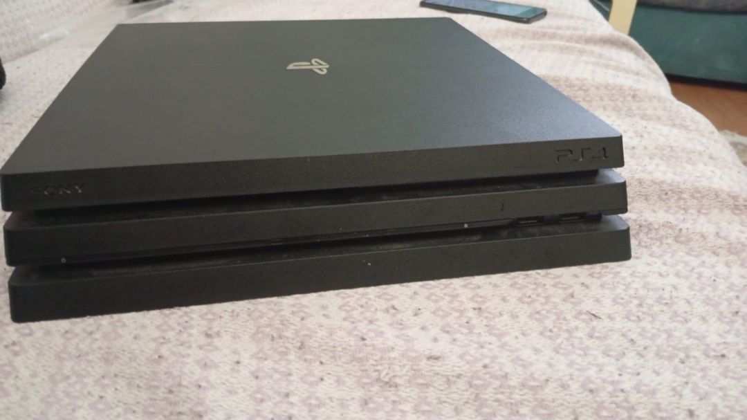 PlayStation 4 Pro 1TB — Oyunlar, konsollər və proqramlar, Xırdalan (7)