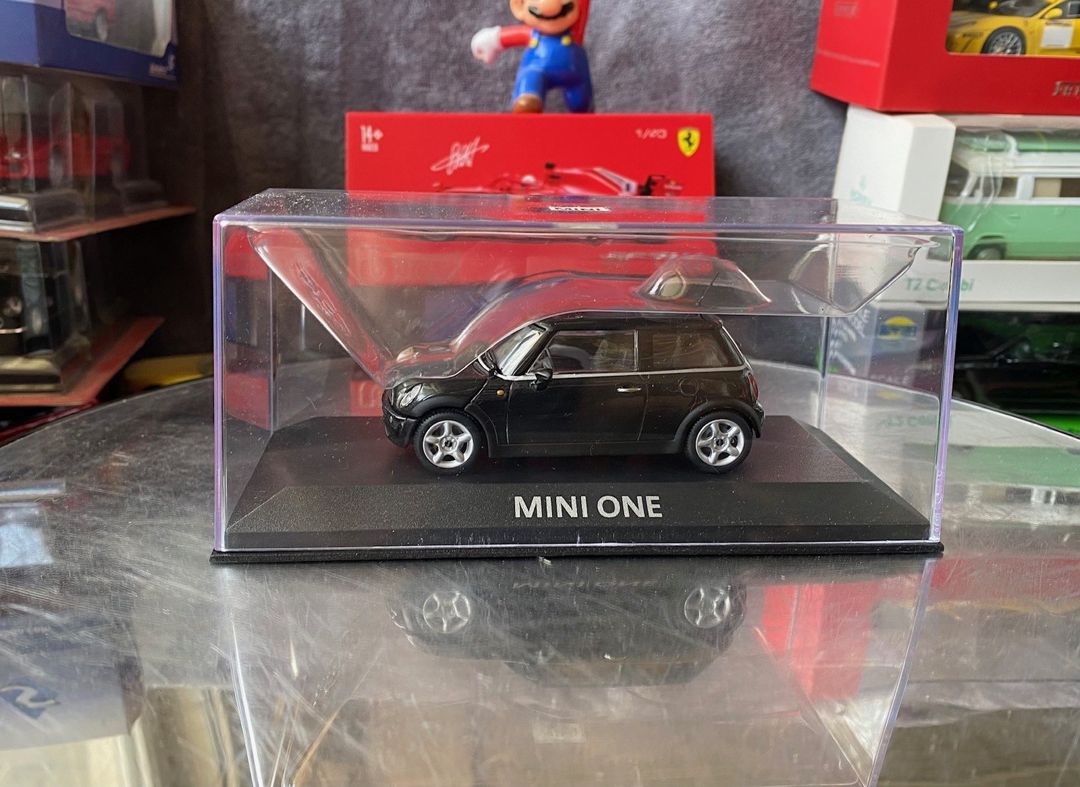 Коллекционная модель Mini Cooper Mini One R50 black 2001 — Kolleksiyalar, Bakı (6)