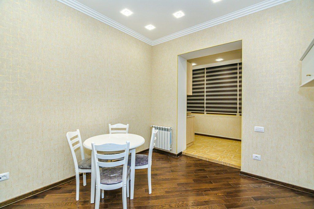 İcarəyə verilir 2 otaqlı köhnə tikili 80 m² — Mənzil, Bakı (3)