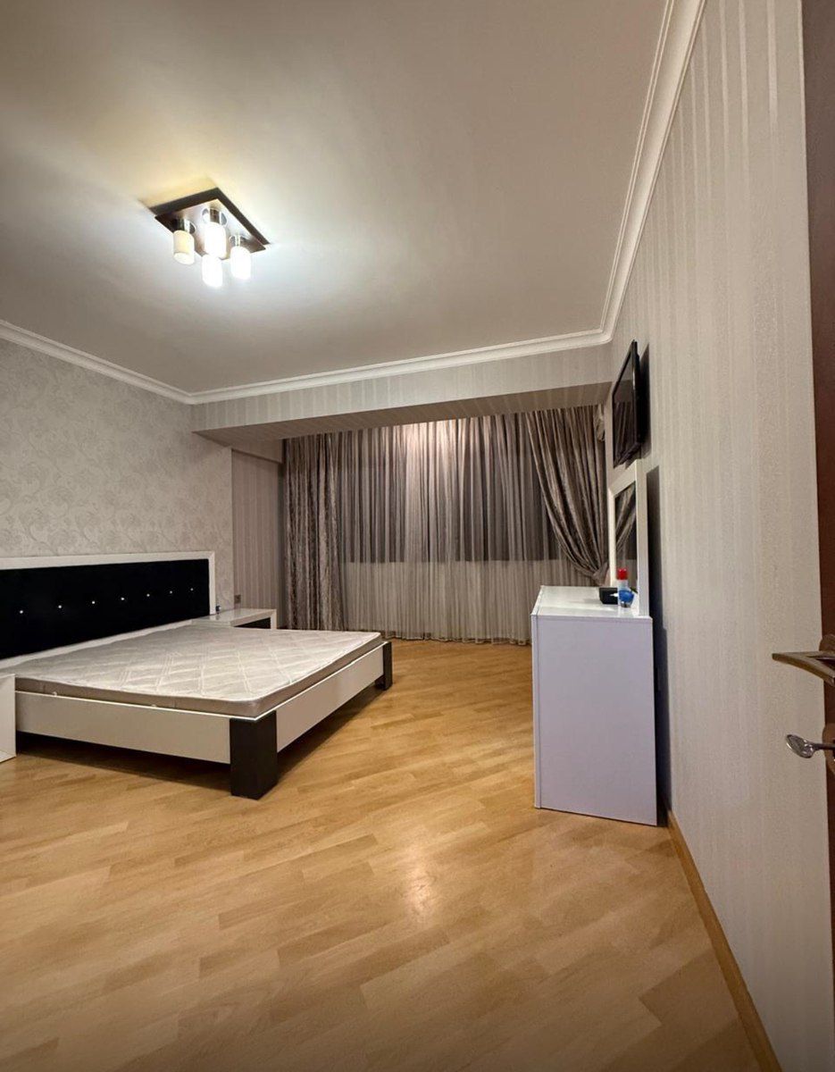 İcarəyə verilir 4 otaqlı köhnə tikili 110 m² — Mənzil, Bakı (9)