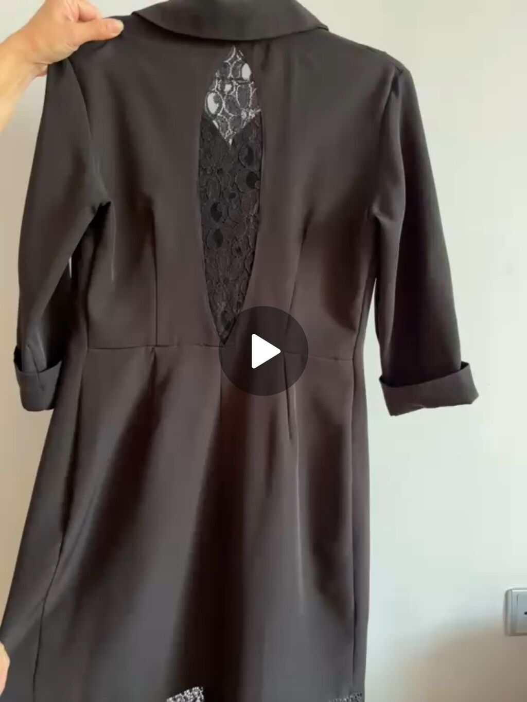 Qara rəngli zərif paltar - Model: düyməli, yaxalıqlı, dizə yaxın — Gündəlik paltarlar, Bakı (2)