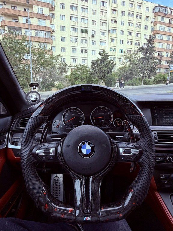 BMW M5, 4.4 L, 2013 il, 150 000 km — Avtomobillər, Bakı (8)