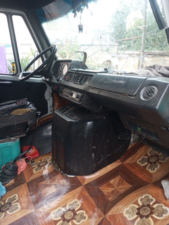 Mercedes 208 D, 2.3 L, 1991 il, 109 985 km 02-BU-890 — Avtomobillər, Biləsuvar (2)