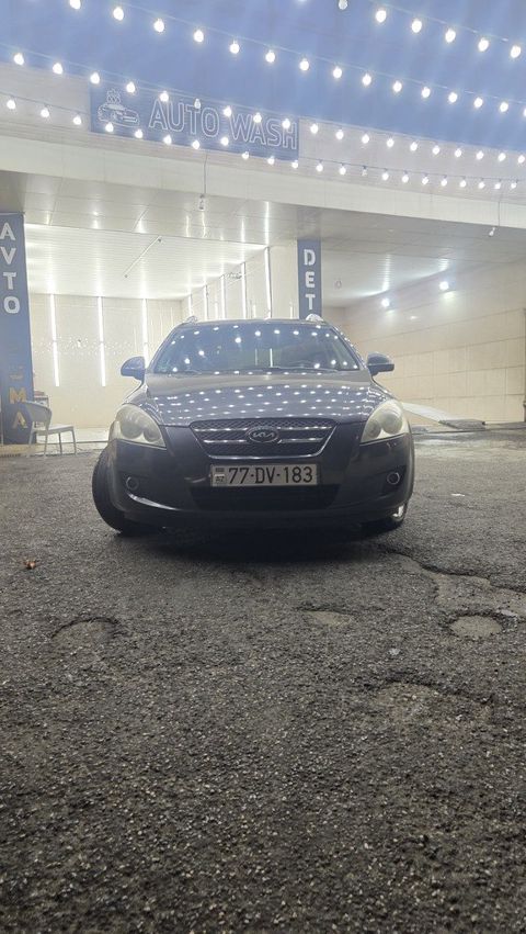 Kia Ceed SW, 1.6 L, 2009 il, 395 000 km — Bakı