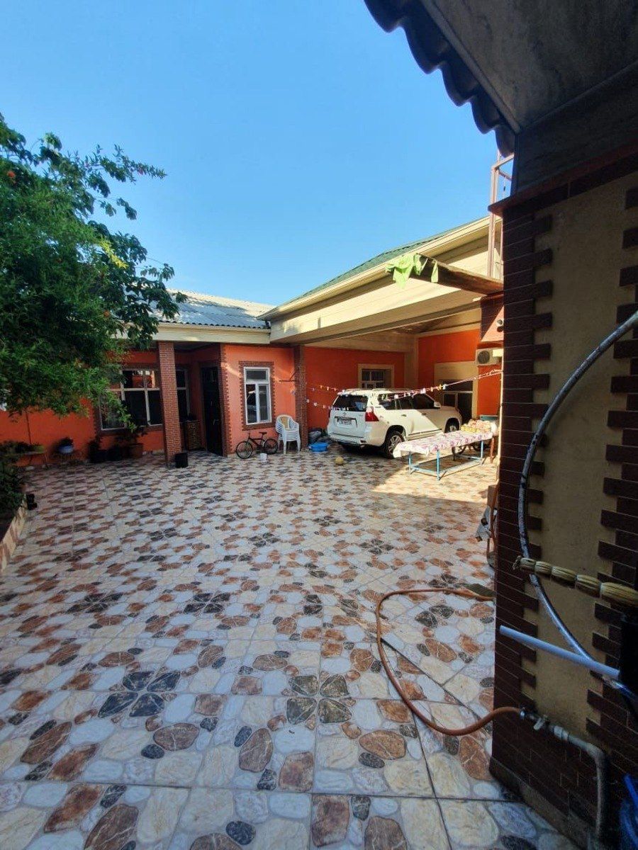 Satılır 4 otaqlı həyət evi/bağ evi 130 m² — Ev, villa, Bakı (2)