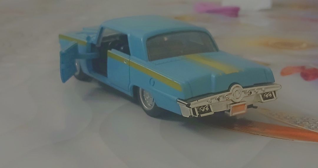 Oyuncaq avtomobil — Oyuncaqlar, Xırdalan (3)