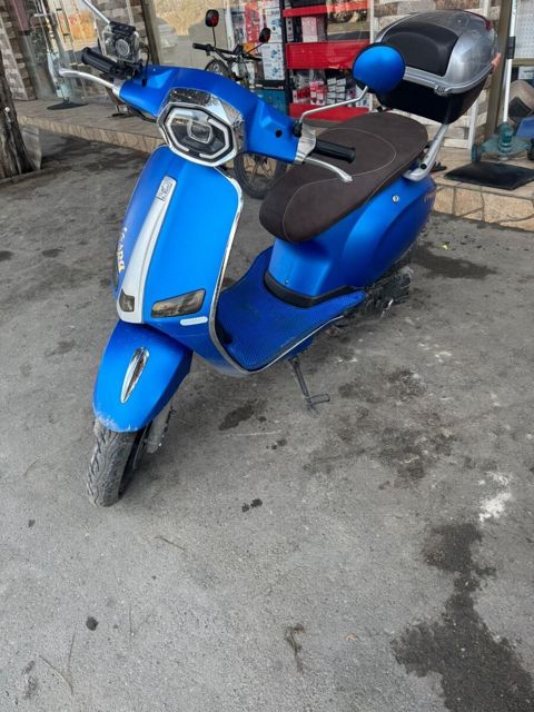 Skuter Vespa 2024 il — Bakı